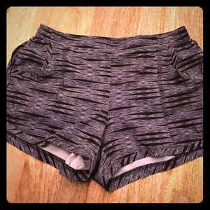Black and white Athleta shorts size small